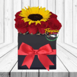 APASIONADO DESEO ( CAJA CUADRADA DE ROSAS Y GIRASOL)