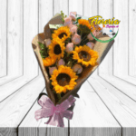 FABULOSO RAMO DE 12 ROSAS Y 6 GIRASOLES