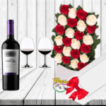 CAJA DE 24 ROSAS, VINO Y COPAS