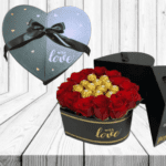 APASIONADO ROMANCE ( CAJA CORAZON DE 18 ROSAS Y 12 BOMBONES)