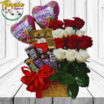 CANASTA DELICIOSO AMOR, CANASTA DE ROSAS LINEAL  DULCES Y GLOBO