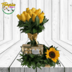 CANASTA CON BOUQUET DE ROSAS Y BOMBONES FERREROS ROCHER