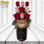 CAJA DE 9 ROSAS Y CAJA DE 8 BOMBONES