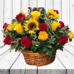 CANASTA DE 15 ROSAS, 6 GIRASOLES  Y FOLLAJE