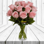 FLORERO DE 15 ROSAS Y FOLLAJE