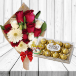 RAMO EXTENDIDO MIX DE ROSAS, GERBERAS, TULIPANES Y FERRERO ROCHER 150GRS