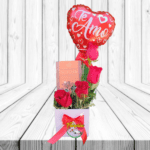 ARREGLO DE 4 ROSAS, BOMBONES DEL SUR Y GLOBO