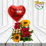 ARREGLO DE 8 ROSAS, 2 GIRASOLES, 6 BOMBONES Y GLOBO