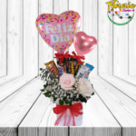 CUBO DE ROSAS, DULCES Y GLOBOS AMOR