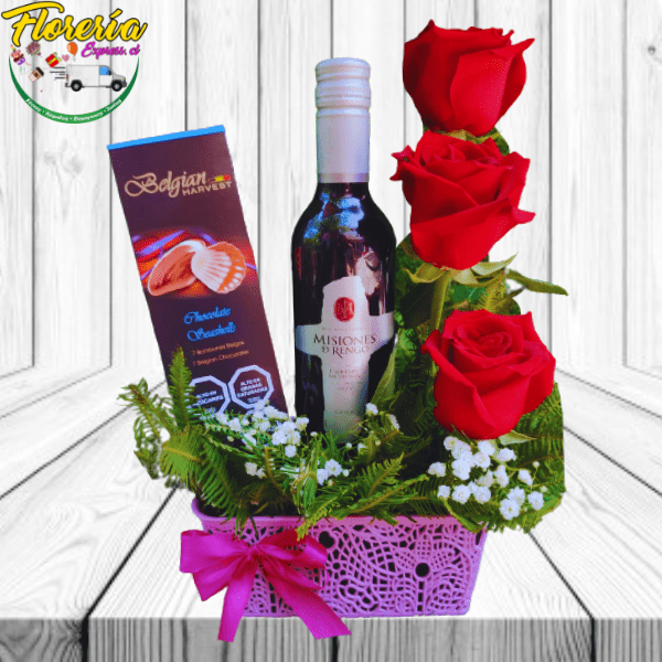 BASE RECTANGULAR DE 3 ROSAS, VINO 375ML Y BOMBONES