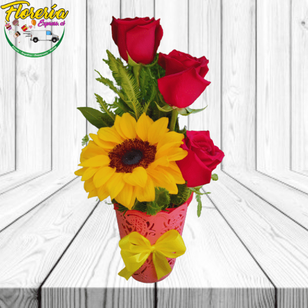 ARREGLO DE 3 ROSAS Y 1 GIRASOL