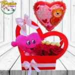 CAJA CORAZON DE 3 ROSAS, 4 BOMBONES, PELUCHE CORAZON Y GLOBO