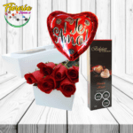 CAJA DE 6 ROSAS, CAJA DE CHOCOLATES Y GLOBO
