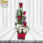 ARREGLO DE 4 ROSAS, FOLLAJE Y SPLASH