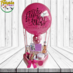 BANDEJA HEXAGONAL PAN SANDWICH, JUGO, CERVEZA, FRUTAS, PAPAS, BARRA CHOCOLATE Y GLOBO BURBUJA PERSONALIZADO