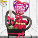 CARTERA CORAZON DE 6 ROSAS, 4 BOMBONES, 1 CHAMPAGNE Y GLOBO