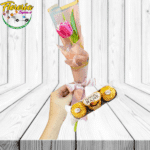 TULIPAN ARREGLADO CON LINDA ENVOLTURA Y FERREROS ROCHER 3 UNID