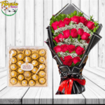 ELEGANTE RAMO DE 22 ROSAS Y BOMBONES FERREROS ROCHER DE 300G