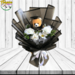 RAMO GRADUACION 2 ROSAS, FOLLAJE Y PELUCHE 20CM