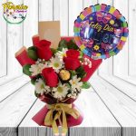 RAMO 3 ROSAS, 1 BOMBON, FOLLAJE Y GLOBO