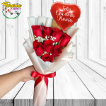 RAMO DIA DE LA NOVIA  8 ROSAS, LINDA ENVOLTURA Y GLOBO METALIZADO