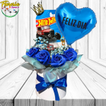 BOX HOT WHEELS DE 1 AUTO, 4 ROSAS DE JABON, CORONITA Y GLOBO