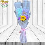 RAMO DIA DEL PROFE CON 2 ROSAS; 1 GIRASOL DE JABON Y 2 LIBRETAS