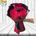 RAMO BUCHON 24 ROSAS ETERNAS Y BIRRETE