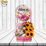 ARREGLO QUINCEAÑERA: 6 GIRASOLES, PELUCHE 25CM, FERRERO ROCHER 100GRS Y GLOBO BURBUJA