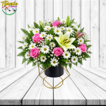 SOFISTICADO ARREGLO CON 6 ROSAS, 4 LILIUM, MARGARITAS