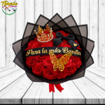 RAMO BUCHON DE 30 ROSAS JABON, CON CINTA, CORONITA Y MARIPOSA