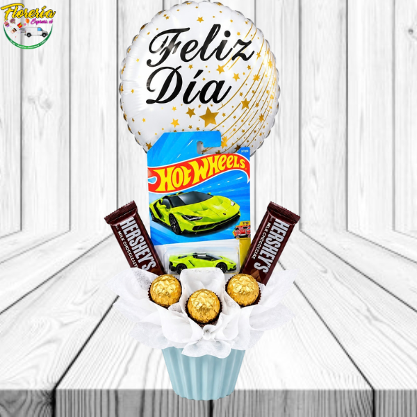 131 ARREGLO CON AUTO HOTWHEELS, 3 BOMBONES, 2 HERSHEYS Y GLOBITO - Imagen 1